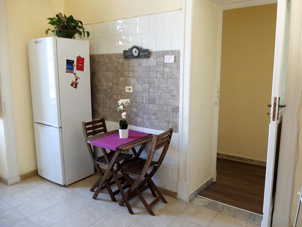 Floridiana - Bh3 Appartement Napels Kamer foto